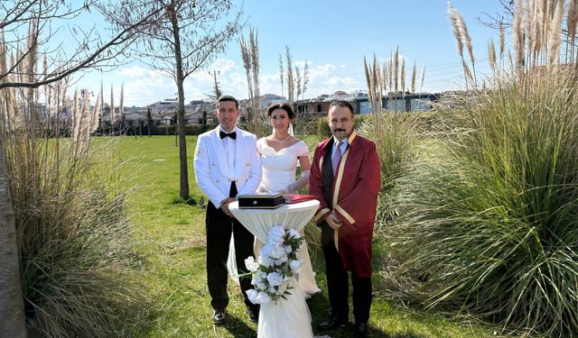 Başkan Erdem, Kübra ve Emre’nin Nikahını Kıydı