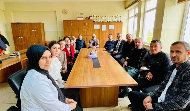 Müdür Altınöz Okullarda İncelemelerde Bulundu