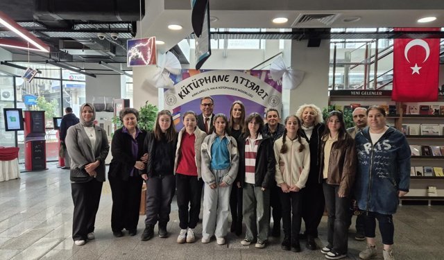 Dereceye Giren Öğrenciler Kütüphaneyi Gezdi