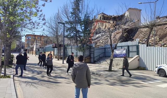 Keşan'da tehlikeli yıkıma 160 bin TL ceza kesildi