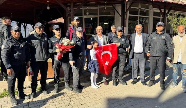 Kavga ihbarına giden polislere sürpriz karşılama