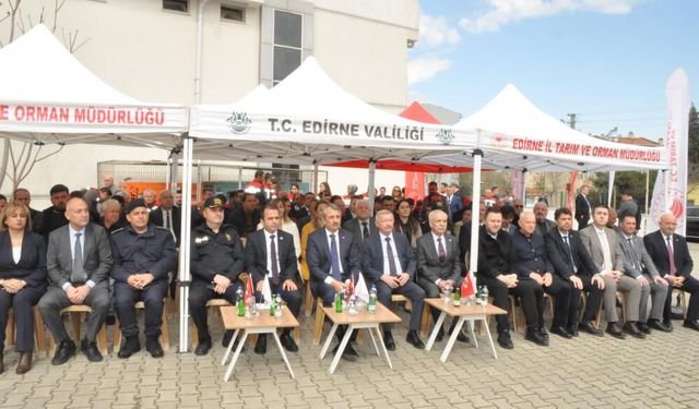 Keşan’da çiftçiye yüzde 75 bakanlık destekli hibrit ayçiçeği tohumu dağıtıldı