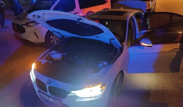 Bursa'da gece yarısı hesaplaşma, aracın önünü kesip ateş açtı