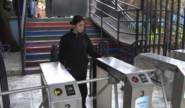 Esenyurt Ortaokulu’nda 6 yıldır uygulanan kartlı turnike sistemi velilere güven veriyor