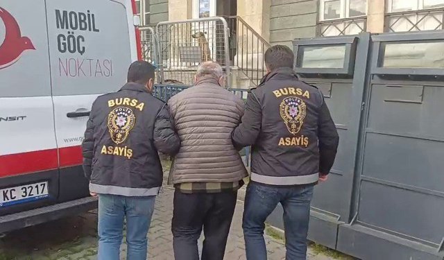 11 yıl kaçtı, 9 estetikle yeni yüz yaptı... Yeni hayat kurup yıllarca maaşla çalışan katil işçi servisinde yakalandı
