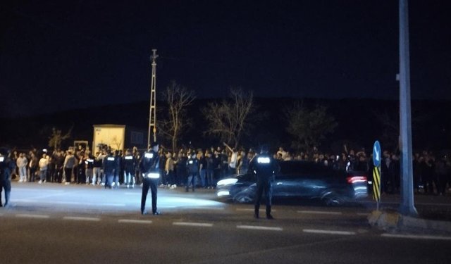 Samandıra'da Fenerbahçeli taraftarlar takım otobüsünü taşladı