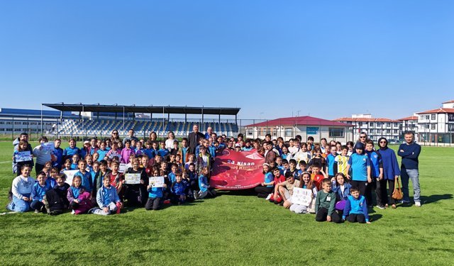 Vize’de 23 Nisan Coşkusu Sahaya Yansıdı