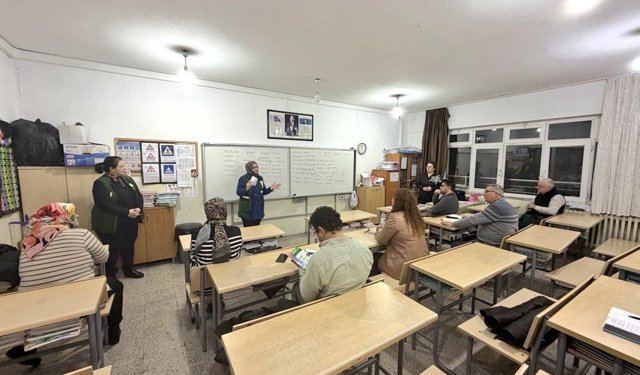 Yeşilay’dan Kırklareli’nde Kursiyerlere Bilgilendirme