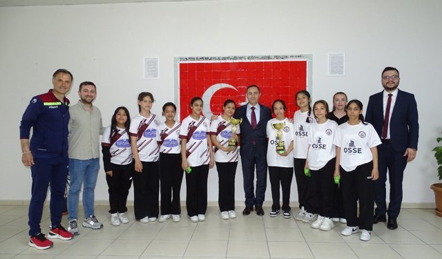 Kaymakam Yıldız Şampiyon Bocce Takımıyla Buluştu