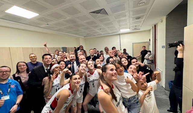 Kırklareli Belediyesi FBO Kadın Basketbol Takımı Finalde