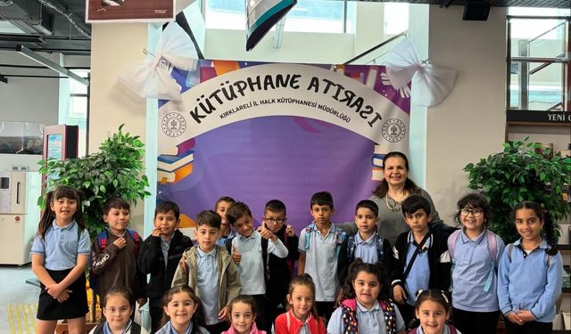 Minik Öğrencilerden Kütüphanede Kitap Okuma Etkinliği