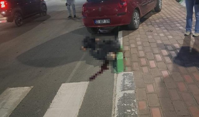 Otomobilin yayaya çarpma anı güvenlik kamerasında: 1 ölü