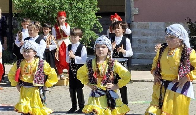 Edirne'de minik öğrencilerin gösterileri hayran bıraktı