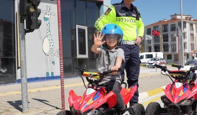Tekirdağ'da 16 bin öğrenciye uygulamalı trafik eğitimi