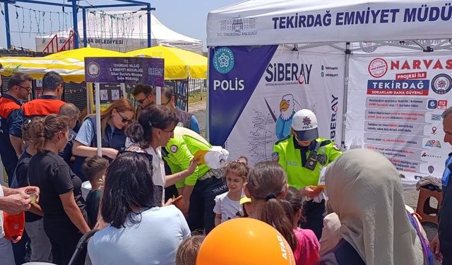 Tekirdağ polisi anne ve çocukları sevindirdi