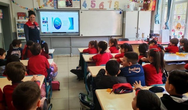 İlkokul öğrencilerine gıda israfının önlenmesi, balığın faydaları ve beslenme eğitimi verildi