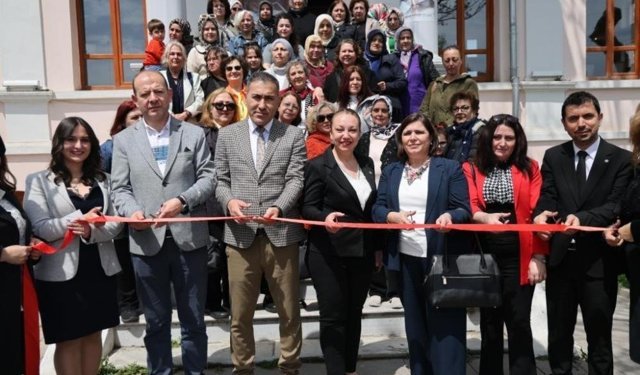 Kursiyerlerin el emeği ürünleri görücüye çıktı