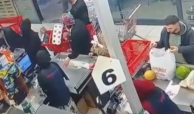"Bir bakar mısın" diyerek çağırıp kafa attı: O anlar kameraya yansıdı