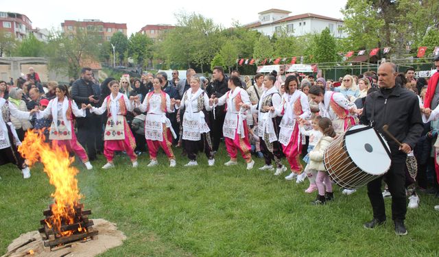Kırklareli’nde Hıdırellez Coşkusu Millet Bahçesi’nde Yaşandı