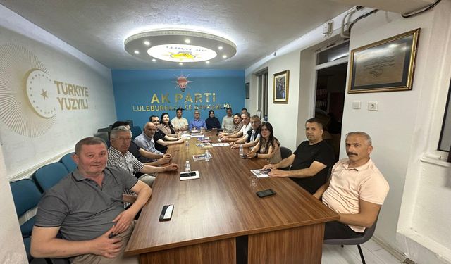 AK Parti Lüleburgaz Teşkilatı Haftalık Toplantısını Gerçekleştirdi