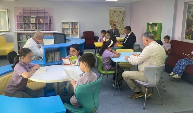 Kaymakam Özderin Öğrencilerle Okuma Saatine Katıldı