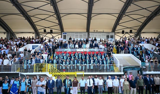 Kırklareli Üniversitesinde Mezuniyet Coşkusu Yaşandı