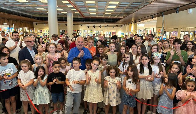 Milletvekili Özkan’dan Yıl Sonu Sergisine Ziyaret
