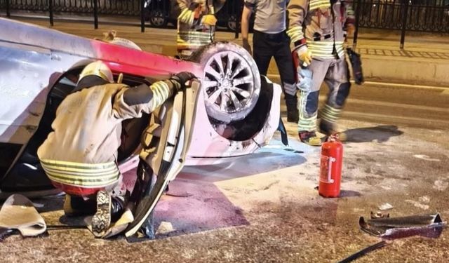 Edirne'de otomobil refüje çarpıp takla attı: 1 yaralı