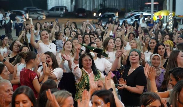 Edirne'de kadınların şalvar gecesi geleneği sürüyor