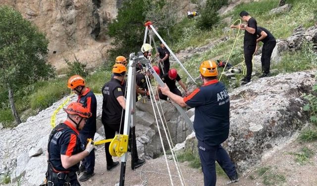 Konya'da 2 kişi define aramak için açtıkları kuyuda hayatını kaybetti