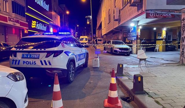 Eyüpsultan'da motosikletli şüphelilerden silahlı saldırı: 1 yaralı