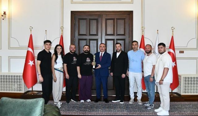 Tekirdağlı halk oyunları ekibi Türkiye şampiyonu oldu