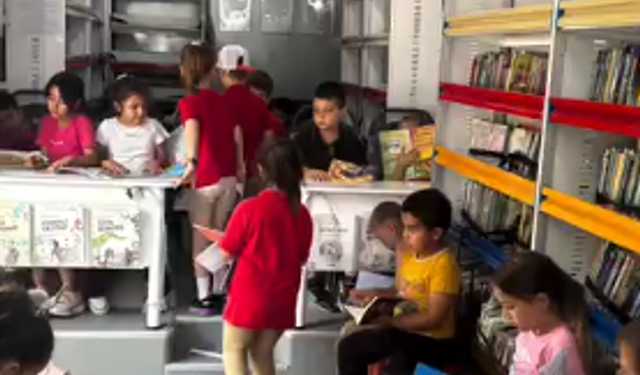 Gezici Kütüphane Pehlivanköy’de Öğrencilerle Buluştu