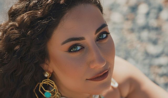 Ayşenur Gök’ten 20 Yıllık Duygusal Hikâye: “Gökyüzüm” İle Eski Duygular Yeniden Hayat Buldu