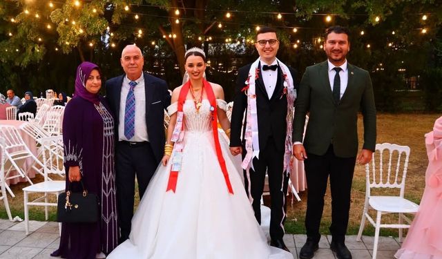 Başkan Yayla, Melek ve Ümit Çiftinin Düğününe Katıldı