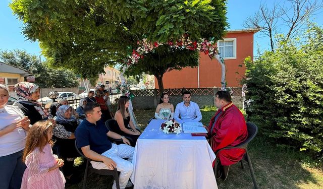 Başkan Gün Eren ve Esengül’ün Nikâhını Kıydı