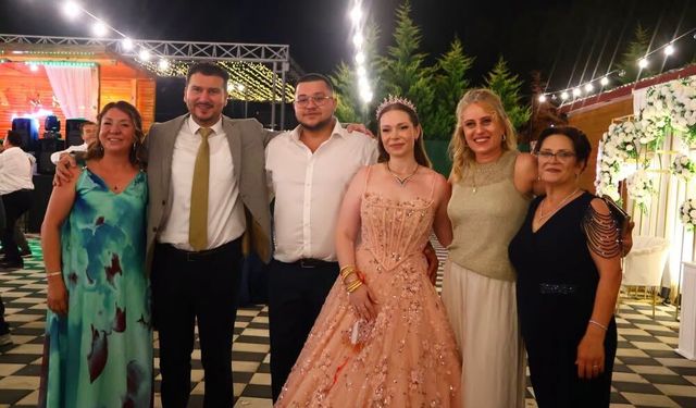 Başkan Yayla Ayça ve Tugay’ın Düğününe Katıldı
