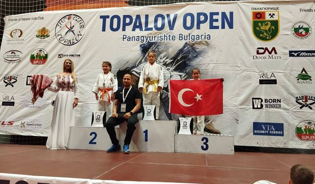 Yağmur Akar'dan Bulgaristan'da Madalya Başarısı