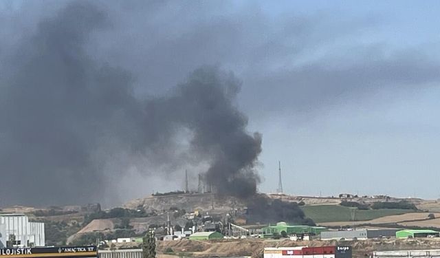 Tekirdağ'da atık tesisinden kara dumanlar yükseldi