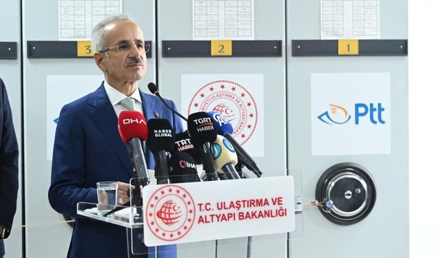 Bakan Uraloğlu: "NATO Zirvesi anısına hazırlanan anma pulu ve ilkgün zarfını tedavüle sunduk"