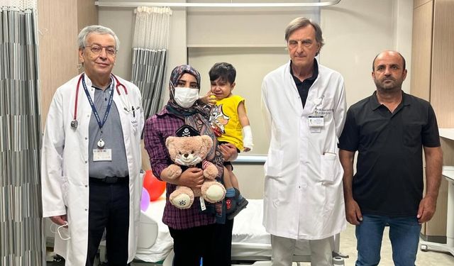 İki evladını kaybetti, üçüncü çocuğuna böbreğiyle can oldu