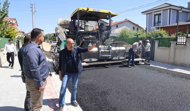 Meram'da yol, asfalt, parke seferberliği tüm hızıyla sürüyor
