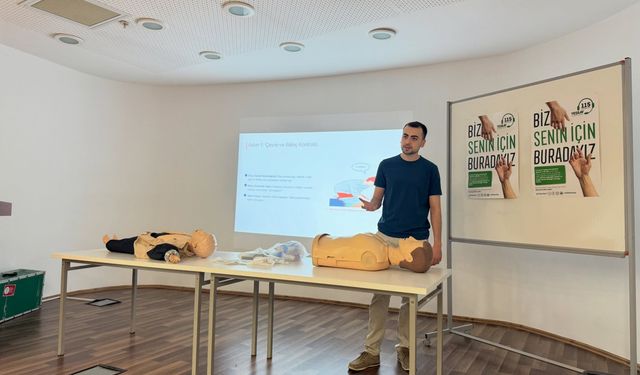 Babaeski Devlet Hastanesi'nde CPR Eğitimi Düzenlendi