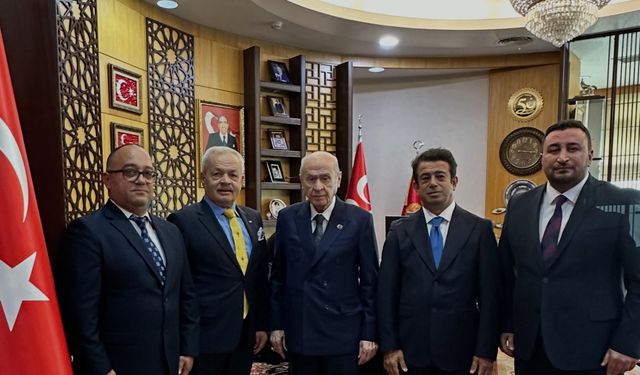 Savaşan’dan Bahçeli’ye Kongre Ziyareti