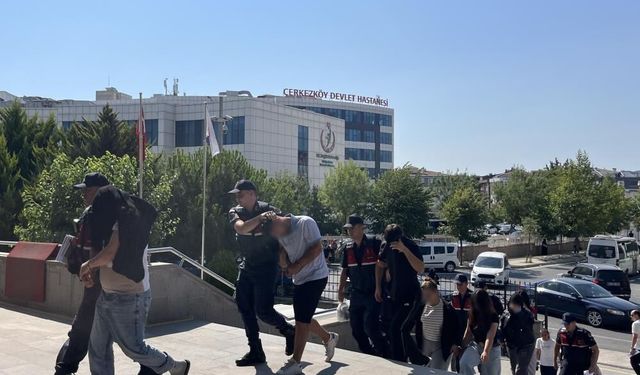 Kadın kıyafeti giydirip şantaj yaptılar: 6 gözaltı