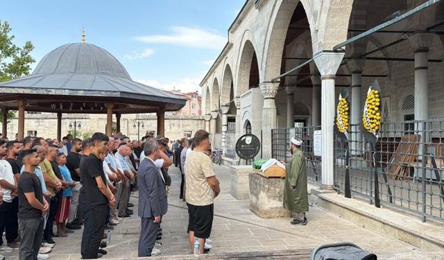 Babaeski’de derede boğulan çocuk gözyaşlarıyla son yolculuğuna uğurlandı