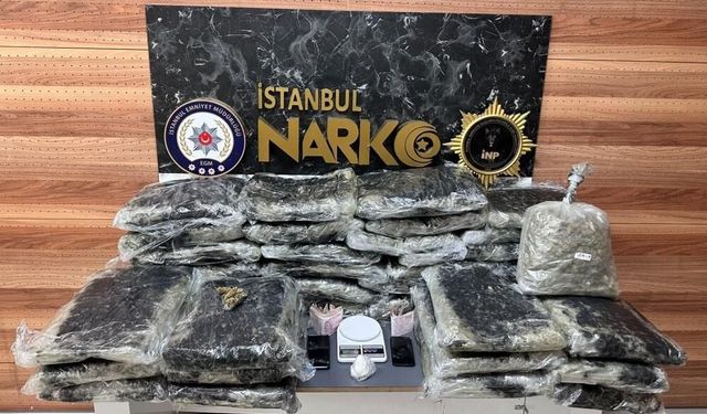 Ticari taksiyle uyuşturucu sevkiyatı polise takıldı