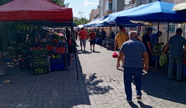 Kırklareli Cumartesi Pazarı'nda Ağustos Hareketliliği: Tezgâhlarda Yeni Fiyatlar