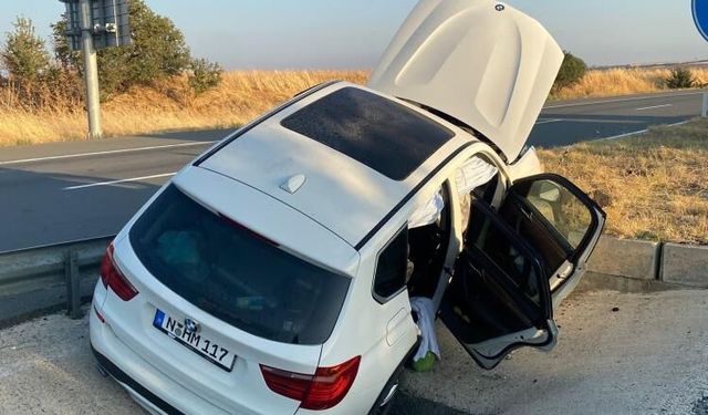 Keşan'da su kanalına düşen otomobilde 4 kişi yaralandı