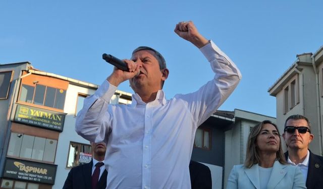 Özgür Özel Tekirdağ’da halka seslendi: "Hep beraber yürüyoruz"